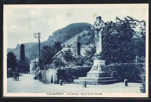 AK Bas-Caumont, Le calvaire, Route de La Bouille