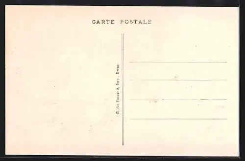 AK Rugles, Rue de la Gare, scène de rue pittoresque avec bâtiments et passants