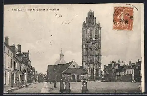 AK Verneuil, Place et Église de la Madeleine