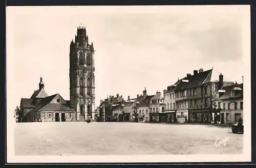 AK Verneuil-sur-Avre, La Place et l`Église de la Madeleine