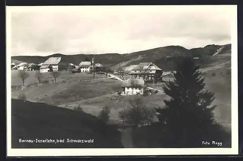 AK Bernau-Innerlehn / Schwarzwald, Ortsansicht vom Wald aus