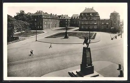 AK Saarbrücken, Blick über den Schlossplatz