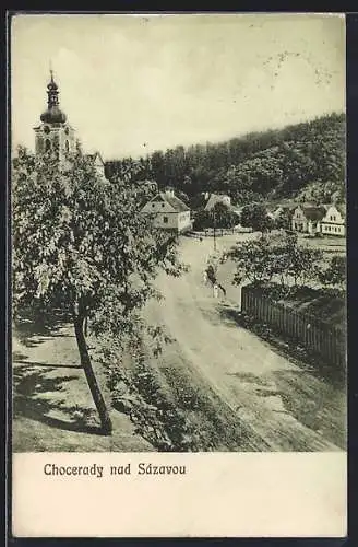 AK Chocerady nad Sázavou, Strassenpartie aus der Vogelschau