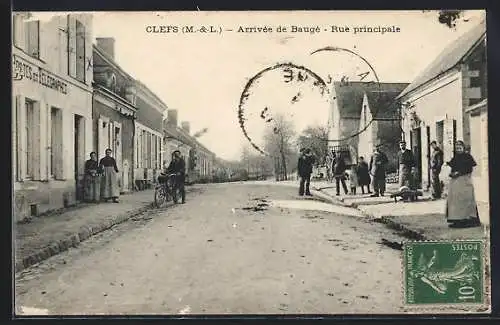 AK Clefs, Arrivée de Baugé, Rue principale