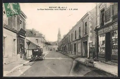 AK Noyant, La Rue Nationale vers l`Église