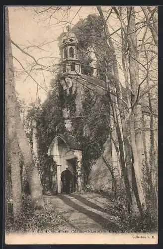 AK La Possonnière, Chapelle Saint-Gilles entourée d`arbres