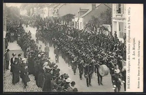 AK Bourges, Obsèques des Victimes 1907, Les Musiques