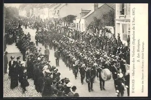 AK Bourges, Obsèques des Victimes 1907, Les Musiques