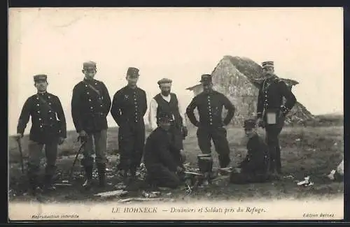 AK Le Hohneck, Douaniers et Soldats près du Refuge