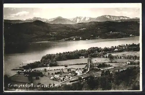 AK Krumpendorf a. Wörthersee, Totalansicht gegen die Berge