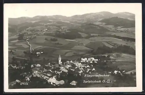 AK Sarleinsbach /O. Ö., Teilansicht mit Kirche, Fliegeraufnahme