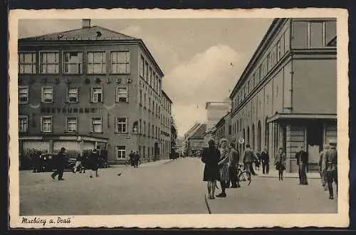 AK Marburg /Dr., Blick durch eine Strasse in der Innenstadt