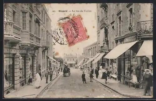 AK Dinard, La rue du Casino