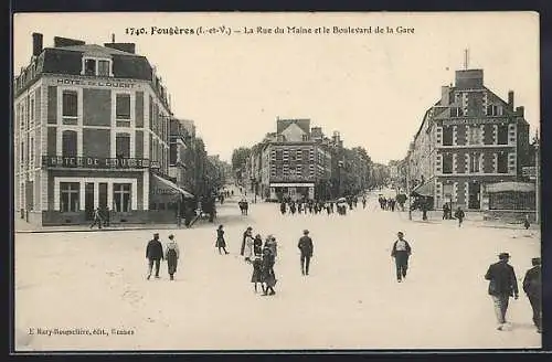 AK Fougères, La Rue du Maine et le Boulevard de la Gare mit Hôtel de l`Ouest