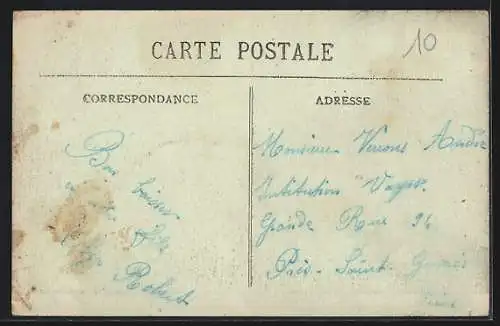 AK Gaël, Route de St-Méen avec bâtiments et passants