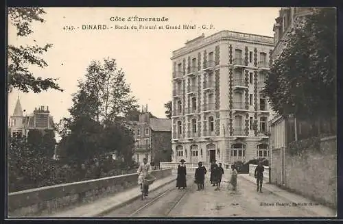 AK Dinard, Bords du Prieuré et Grand Hôtel