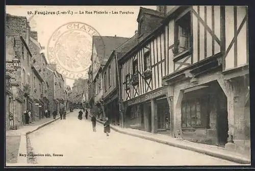 AK Fougères, La Rue Pinterie, Les Porches