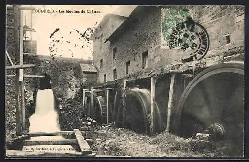 AK Fougères, Les Moulins du Château et cascade d`eau en activité