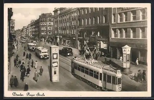 AK Dresden, Prager Strasse mit Strassenbahn