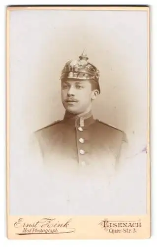 Fotografie Ernst Zink, Eisenach, junger Uffz. Ernst Frittsche in Uniform mit Pickelhaube