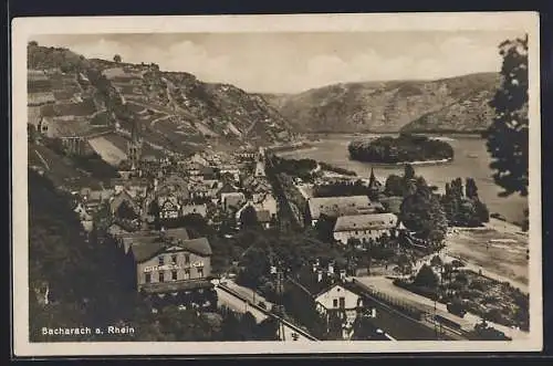 AK Bacharach / Rhein, Gesamtansicht mit Hotel Herbrecht