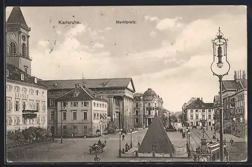 AK Karlsruhe, Marktplatz mit Pyramide