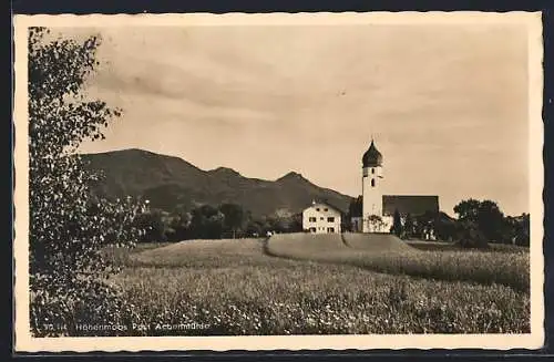 AK Höhenmoos, Ansicht vom Feld aus mit Kirche