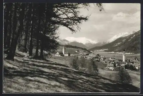 AK Samedan /Engadin, Ortsansicht vom Waldrand aus