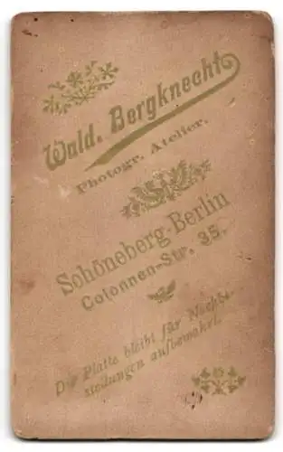 Fotografie Wald. Bergknecht, Schöneberg-Berlin, Junger Soldat in Garde-Uniform