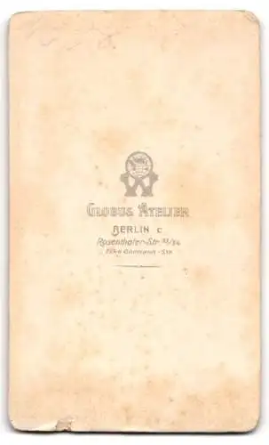 Fotografie Globus Atelier, Berlin, Rosenthaler Strasse 53 /54, Junger Matrose in Uniform des Seebataillons
