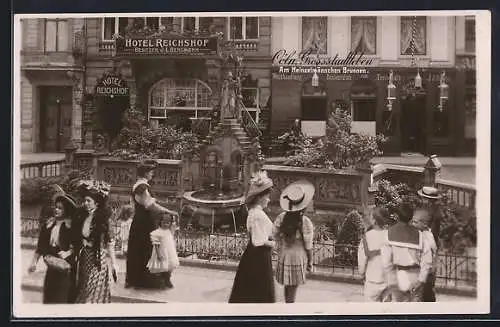 AK Köln, Flaneure am Heinzelmännchen-Brunnen, Hotel Reichshof v. J. L. Bergmann