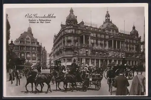 AK Köln, Geschäftiges Grossstadtleben vor Domhotel und Stellwerckhaus, Abfahrt der Mail-Coach