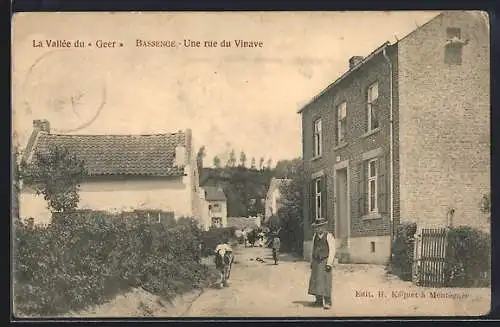 AK Bassenge, Une rue du Vinave