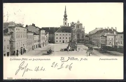 AK St. Pölten /N.-Oe., Rathaus-Platz mit Dreifaltigkeitssäule und Franziskanerkirche