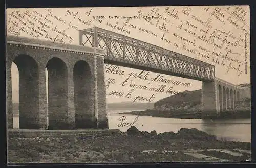 AK La Trinité-sur-Mer, Le pont en treillis métallique sur la rivière