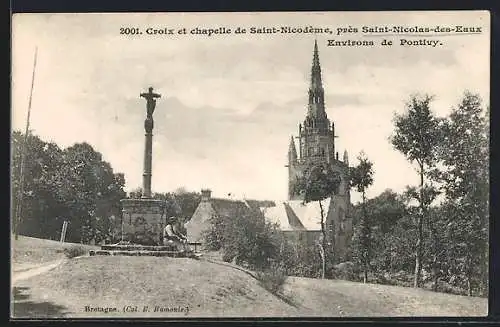 AK Saint-Nicodème, Croix et chapelle près de Saint-Nicolas-des-Eaux