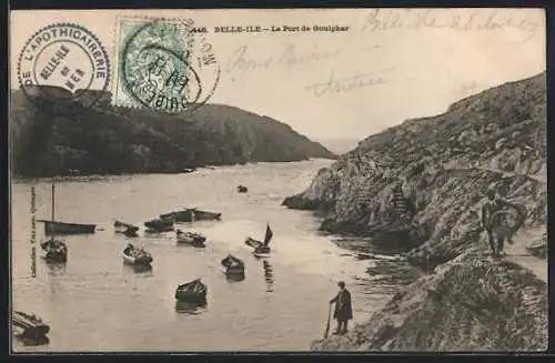 AK Belle-Île, Le Port de Goulphar avec bateaux et falaises rocheuses