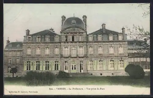 AK Vannes, La Préfecture, Vue prise du Parc