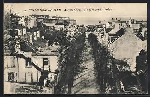 AK Belle-Île-en-Mer, Avenue Carnot vue de la porte Vauban