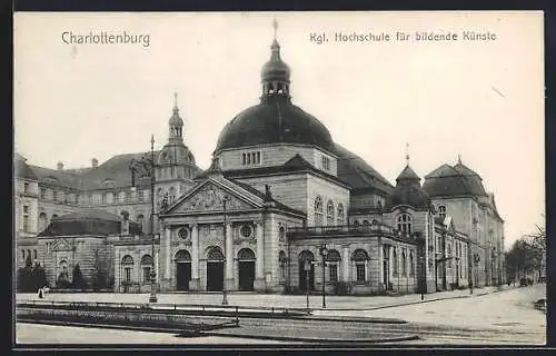 AK Berlin-Charlottenburg, Kgl. Hochschule für bildende Künste mit Anlage u. Strasse