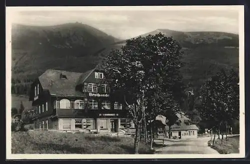 AK Brotbaude, Ansicht mit Bergpanorama