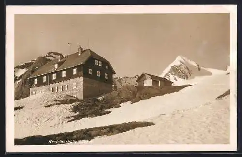 AK Krefelderhütte, Ansicht am verschneiten Berg