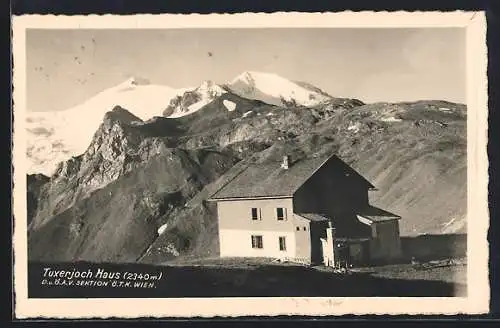 AK Tuxerjoch-Haus, Ansicht im Gebirgspanorama