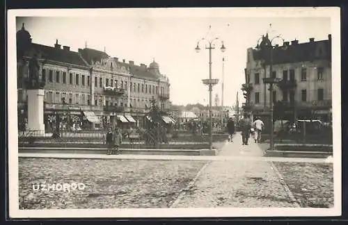 AK Uzhorod, Park mit Denkmal