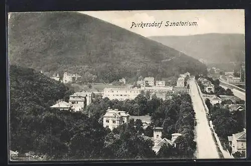 AK Purkersdorf, Sanatorium mit Strasse u. Umgebung aus der Vogelschau