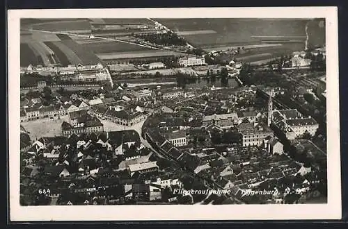 AK Eggenburg /N.-D., Ortsansicht vom Flugzeug aus