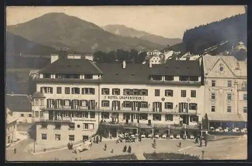 AK Mariazell, Hotel Laufenstein mit Strassse und Bergpanorama aus der Vogelschau