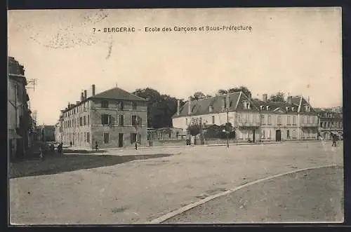 AK Bergerac, École des Garcons et Sous-Préfecture