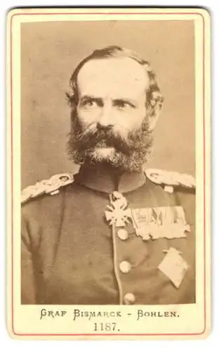 Fotografie unbekannter Fotograf und Ort, Friedrich Alexander Graf von Bismarck-Bohlen, preuss. General der Kavallerie