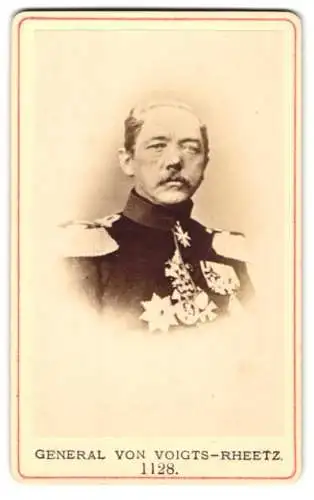 Fotografie unbekannter Fotograf und Ort, Konstantin Bernhard von Voigts-Rhetz, preussischer General der Infanterie, Orden